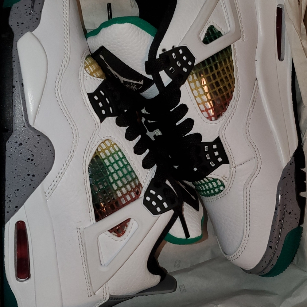 Woman's air Jordan 4 Retro Lucid Green